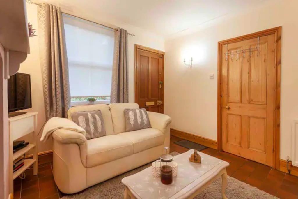 Cosy Heather Cottage Ashbourne  Dış mekan fotoğraf
